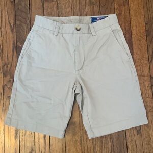 Men’s Vineyard Vines Light Tan Flat Front Shorts size 28